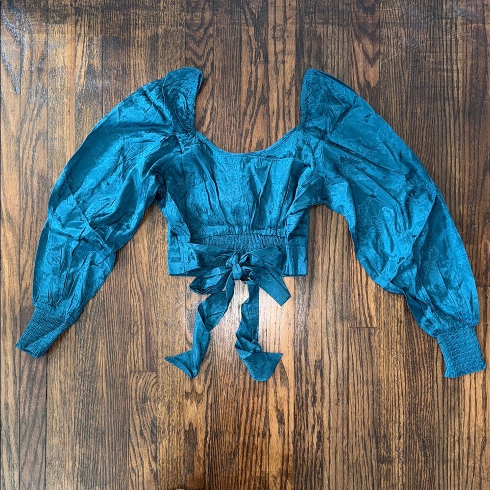 Free People Emerald Satin Wrap Crop Top Balloon Sleeve NWT XS - Picture 9 of 15